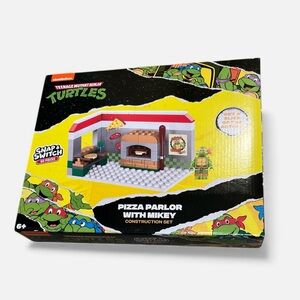 Teenage Mutant Ninja Turtle Pizza Parlor with Mikey Construction Set New In Box